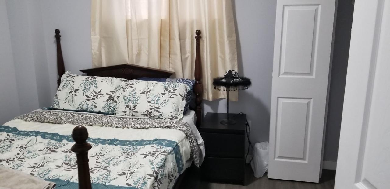 Jdl Sherwood Guest house Calgary